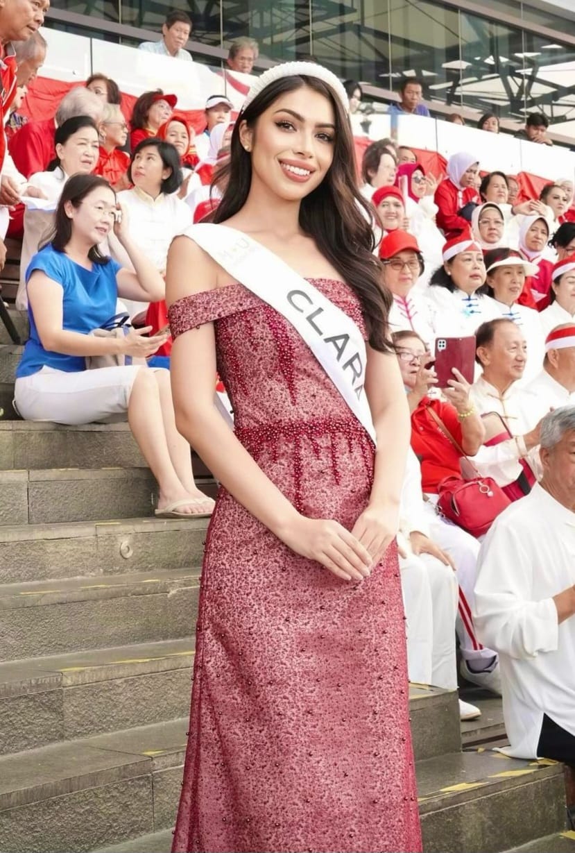 Gaun merah Clara saat merayakan HUT RI. Foto: Dok. Instagram @metoyou.idn