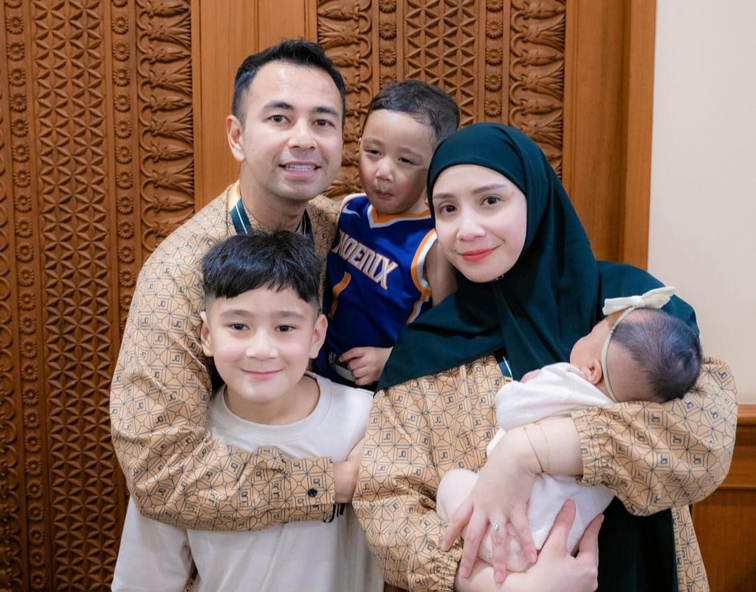 Raffi dan Nagita bersama tiga anak mereka. Foto: Dok. Instagram @raffinagita1717