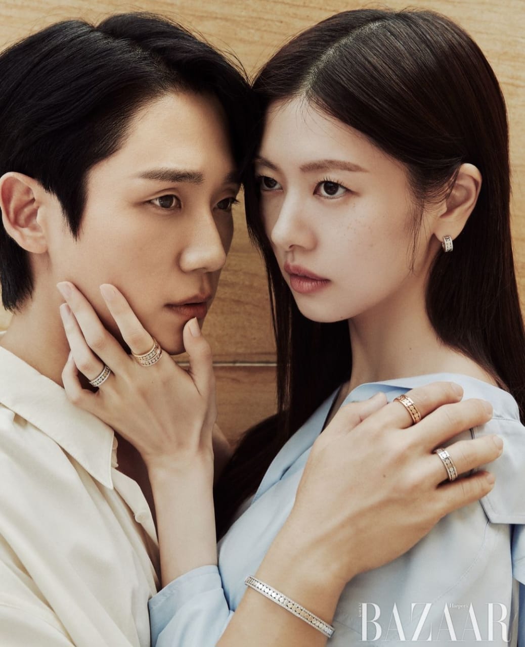 Pose mesra Jung Hae In dan Jung So Min. Foto: Dok. Instagram @harpersbazaarkorea