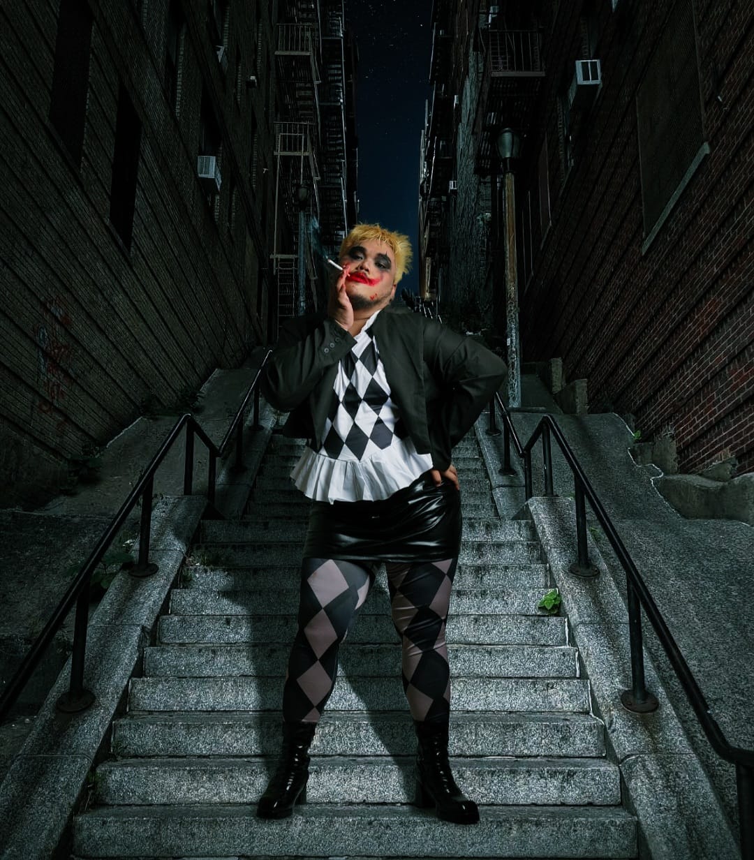 Lee Quinzel. Foto: Dok. threads @joshsenapelo