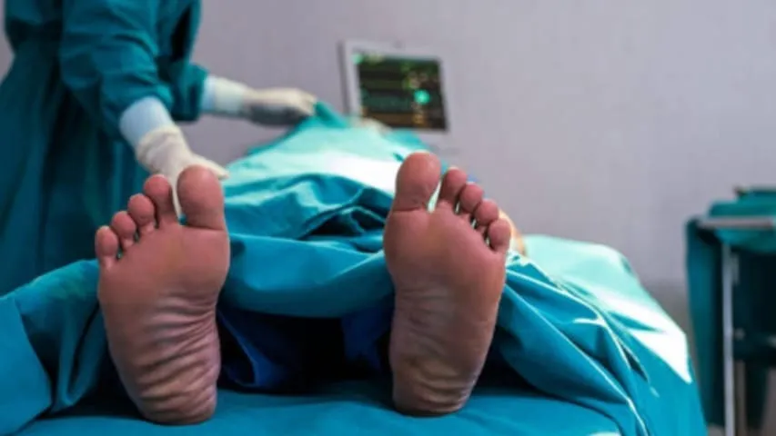Sopir Taksi Online Korban Begal di Surabaya Meninggal Dunia
