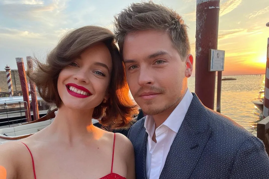 Barbara Palvin Dapat Dukungan Unik di Victoria’s Secret 2024
