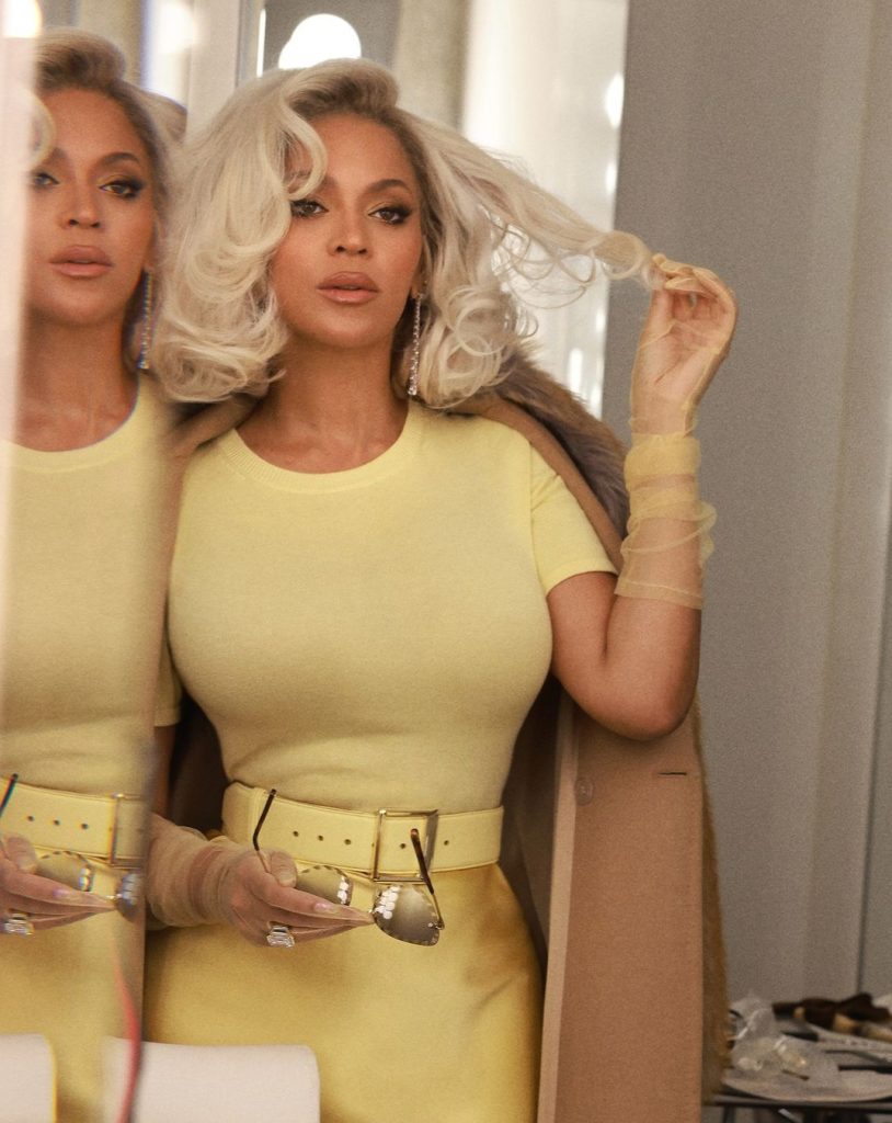Makeup smokey eye Beyonce yang menawan (Foto: Instagram/beyonce)
