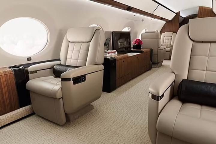 Fasilitas mewah kursi kulit dari interior jet pribadi Michael Jordan (Foto: Gulfstream)