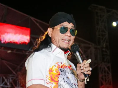 Gus Miftah viral karena diduga menoyor istri di depan umum (Foto: Instagram/silaturahmikebangsaan)