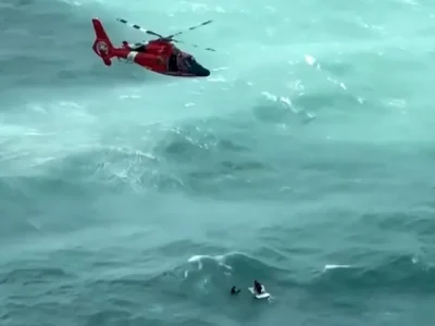 Dave yang berhasil diselamatkan penjaga pantai setelah terhempas Badai Milton (Foto: Dok. U.S. Coast Guard News)