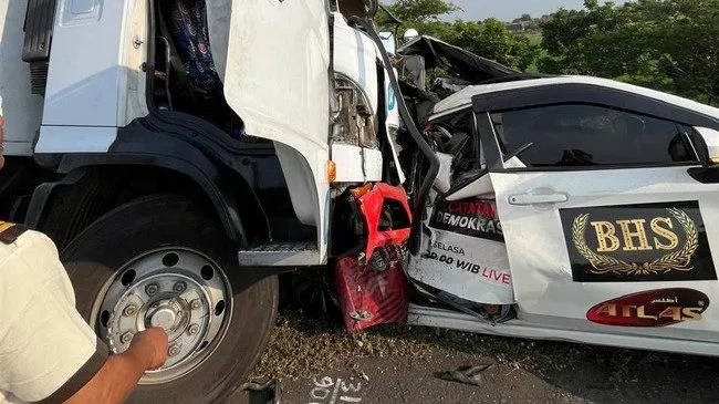 Rombongan Kru TV One Kecelakaan di Tol Pemalang, 3 Tewas