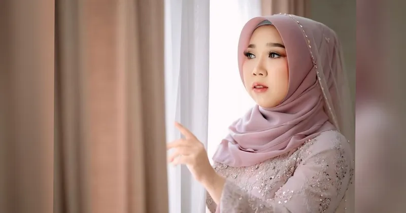 Kiky Saputri Tampil Serba Lavender di Tasyakuran 4 Bulan Kehamilan