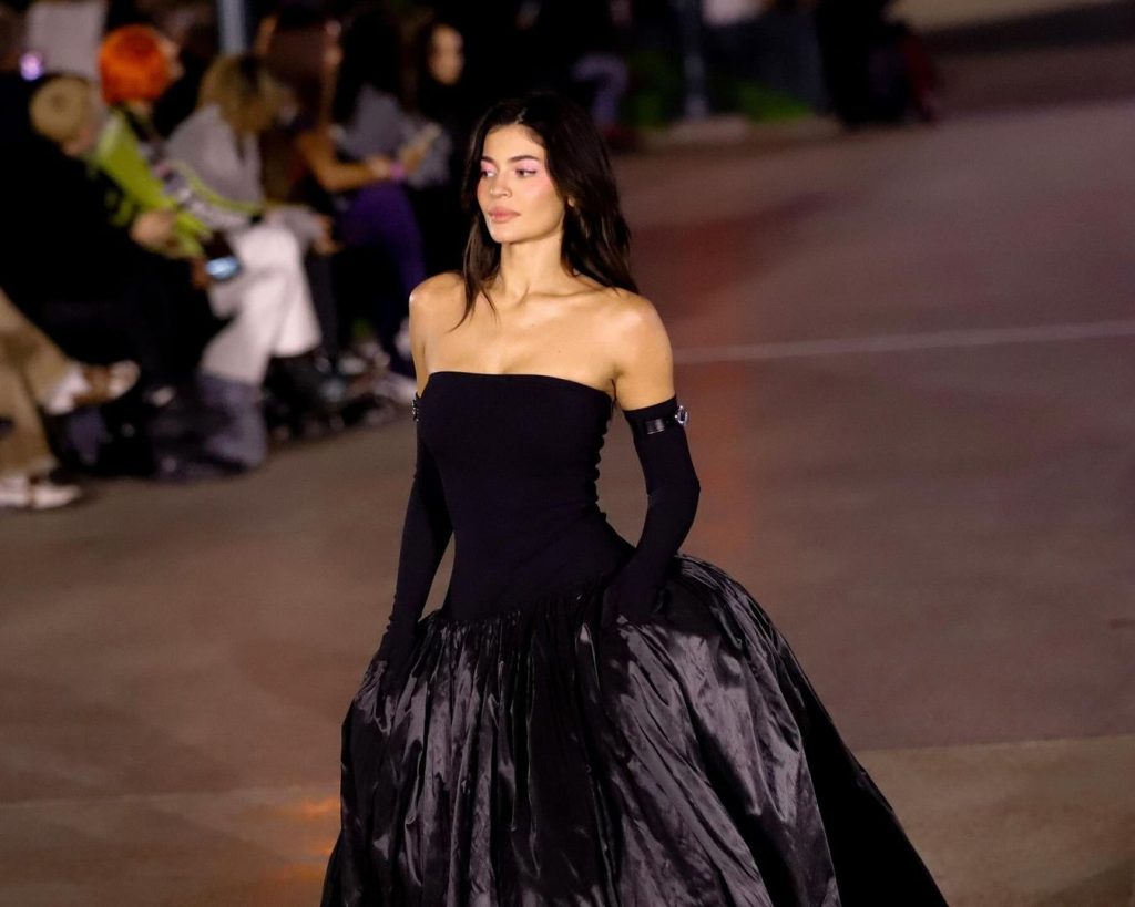 Kylie Jenner runway (Foto: Instagram/kyliejenner)