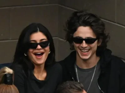 Kylie Jenner dan Timothee Chalamet saat menonton US Open September 2023 (Foto: Larry Marano/Shutterstock)