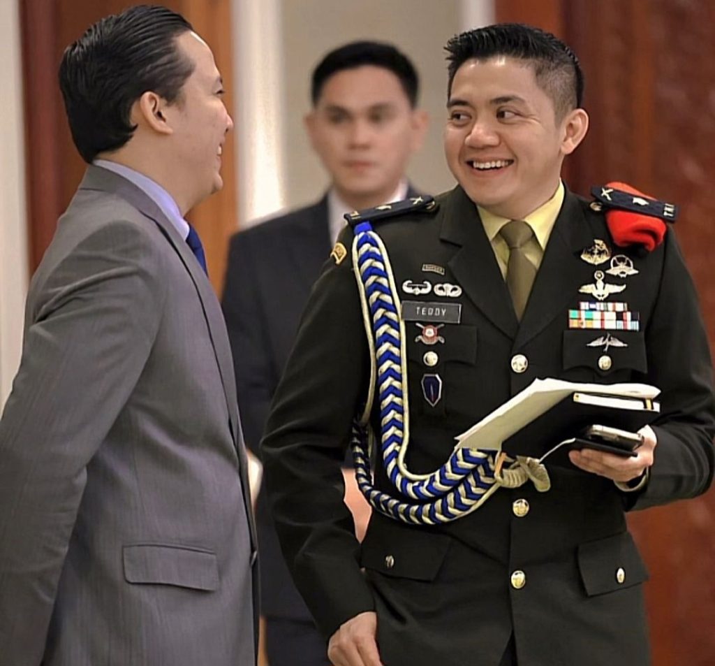 Teddy Indra Wijaya saat bertugas (foto: TikTok/Syqphoto08)