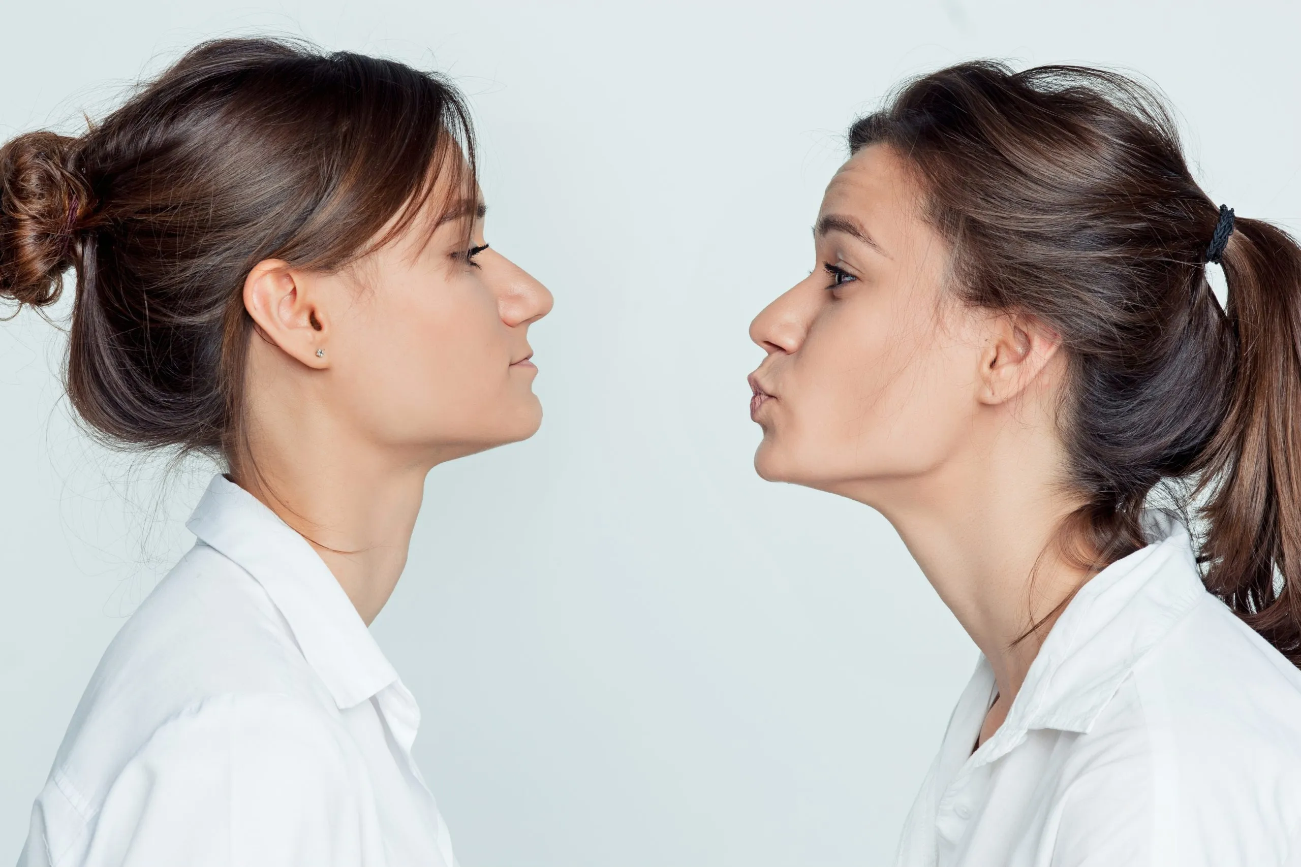 5 Gerakan Senam Wajah Ini Efektif Hilangkan Double Chin