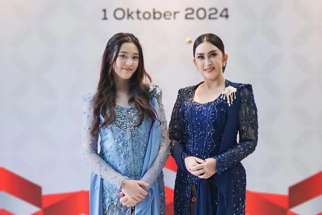 Paras Cantik Anak Nafa Urbach Curi Perhatian di Pelantikan DPR RI