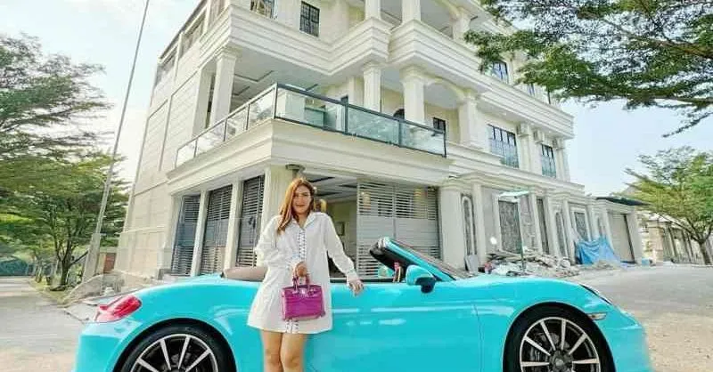 Jadi Artis Terkaya, Intip Potret Rumah Mewah Rey Utami