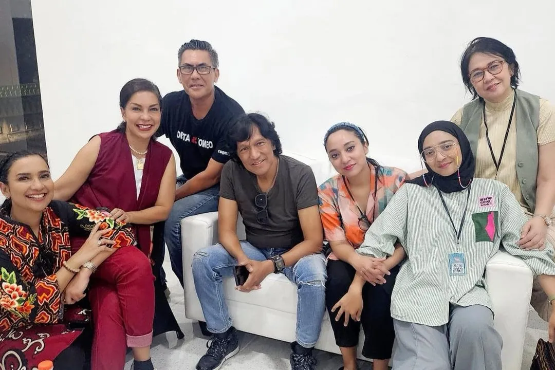Ikang Fawzi Kembali Bernyanyi Sambil Kenang Mendiang Istri
