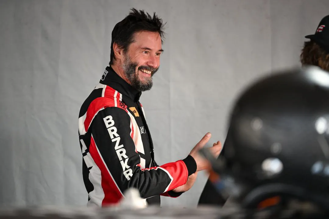 Keanu Reeves Debut Jadi Pembalap Profesional