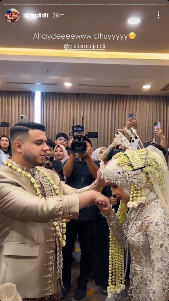 Momen setelah Yislam dan Miskah sah menjadi suami istri (Foto: Instagram/@diandidit)