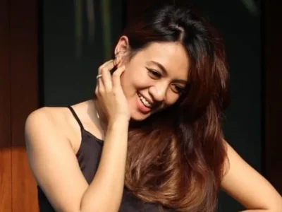 Yeyen Lidya pernah meminta putrinya tinggal bersama pacar sebelum menikah. Foto : Istimewa