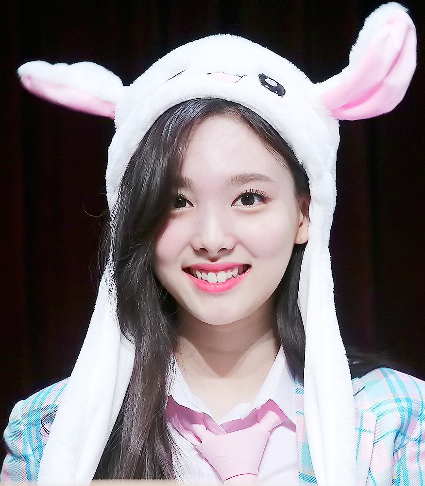 Bunny Hats. Foto: Dok. X @godmitzu