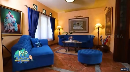 Potret halaman belakang rumah Ikang Fawzi. Foto : YouTube: Trans7 Official