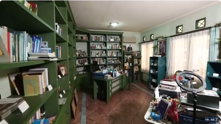 Potret rumah ikang Fawzi : YouTube: Trans7 Official