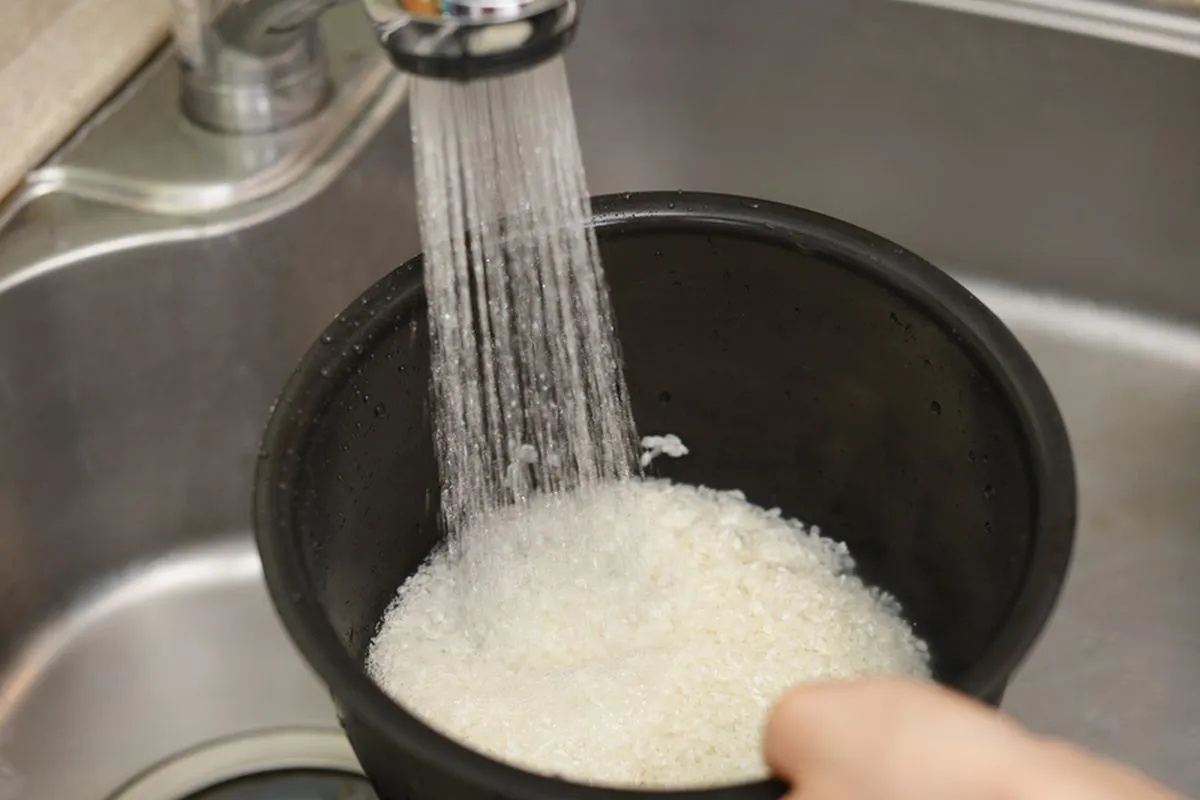 Manfaat Air Cucian Beras Bagi Kecantikan