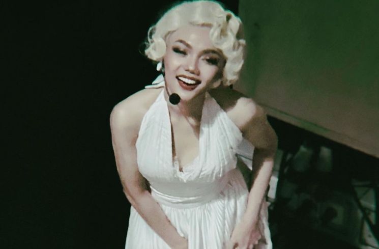 Gaya Rina Nose tirukan Marilyn Monroe. Foto : Instagram/rinanose16