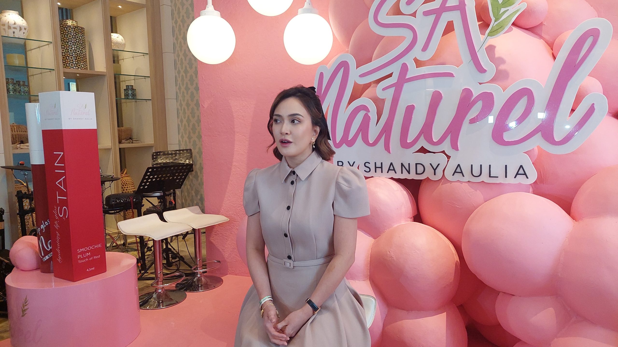 Shandy Aulia Rintis Bisnis Kecantikan untuk Masa Depan Anak. (Foto: Bayu/Nyata)