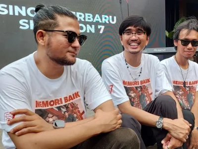 SHEILA ON 7: Eross Candra, Akhdiyat Duta Modjo dan Adam Muhammad merilis single terbaru 'Memori Baik'. (Foto: Agnes/Nyata)