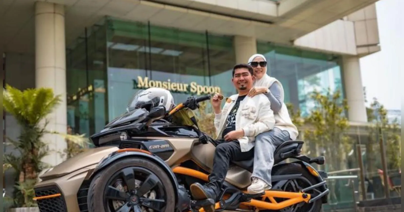 Punya Rumah Seharga Rp 80 M, Ini Gurita Bisnis Ustaz Solmed