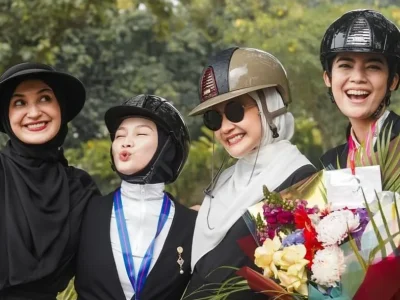 Deretan selebriti yang ikut lomba berkuda. Foto: Dok. Instagram @shireensungkar