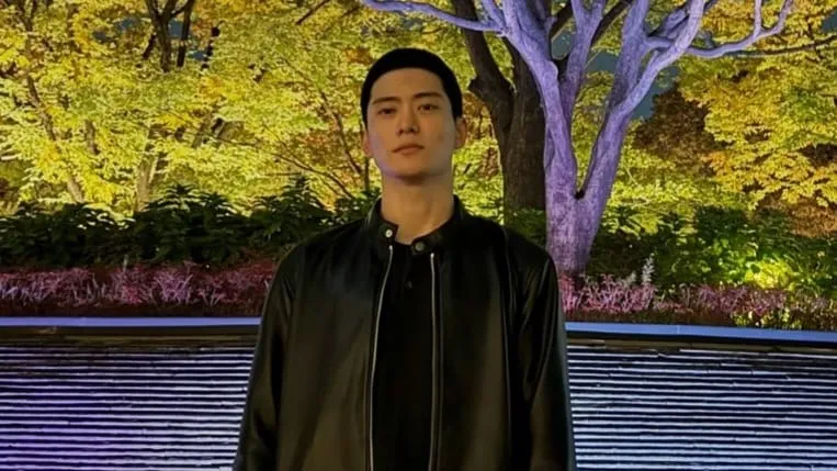 Pamer Rambut Cepak, Jaehyun NCT Berangkat Wajib Militer