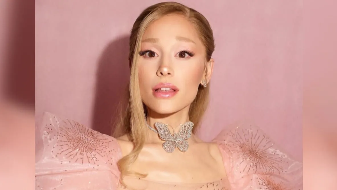 Gaya Ariana Grande Pakai Berlian 100 Karat di Premier ‘Wicked’