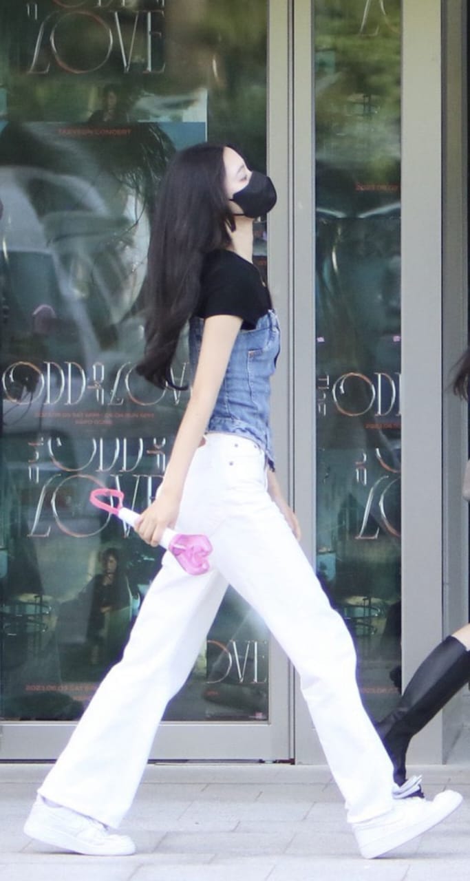 Proporsi tubuh yang menjadi sorotan. Foto: Dok. Instiz