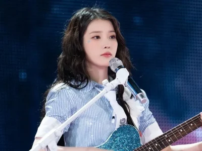 IU menggugat 180 orang yang memberikan komentar jahat pada dirinya. Foto: Dok. Instagram @edam.official