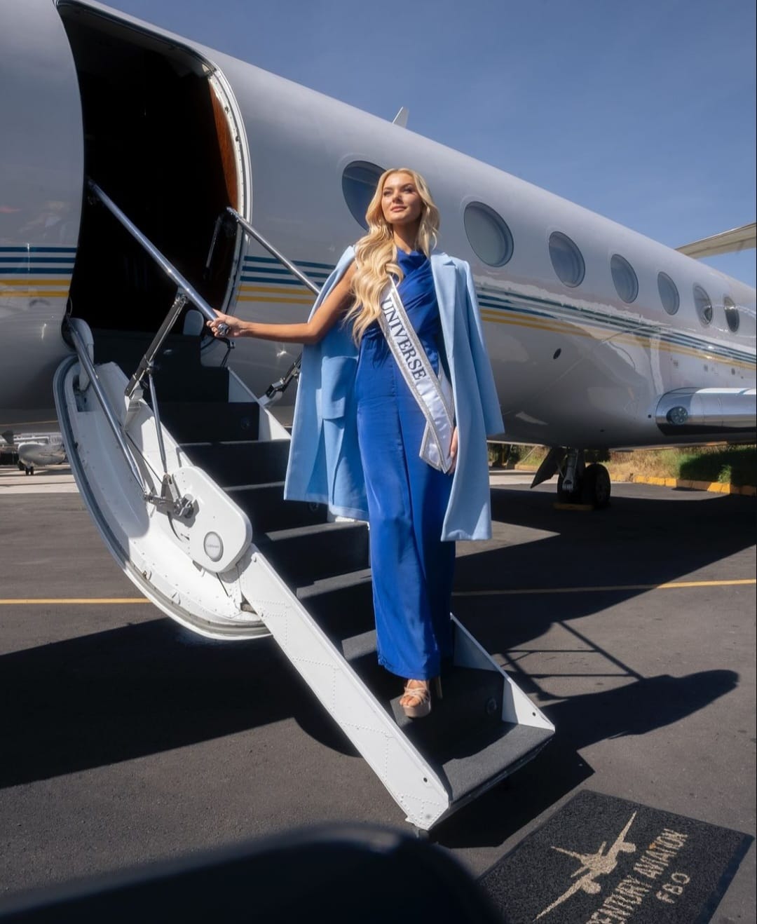 Tugas pertama Victoria sebagai Miss Universe. Foto: Dok. Instagram @missuniverse