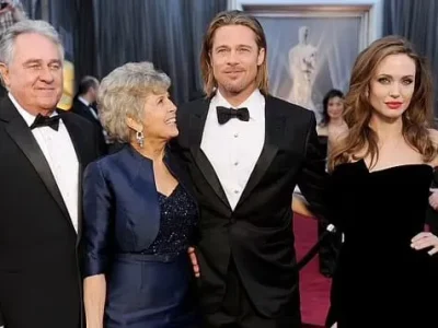 Angelina Jolie, Brad Pitt, dan orang tua si aktor. Foto: Dok. FilmMagic via Page Six