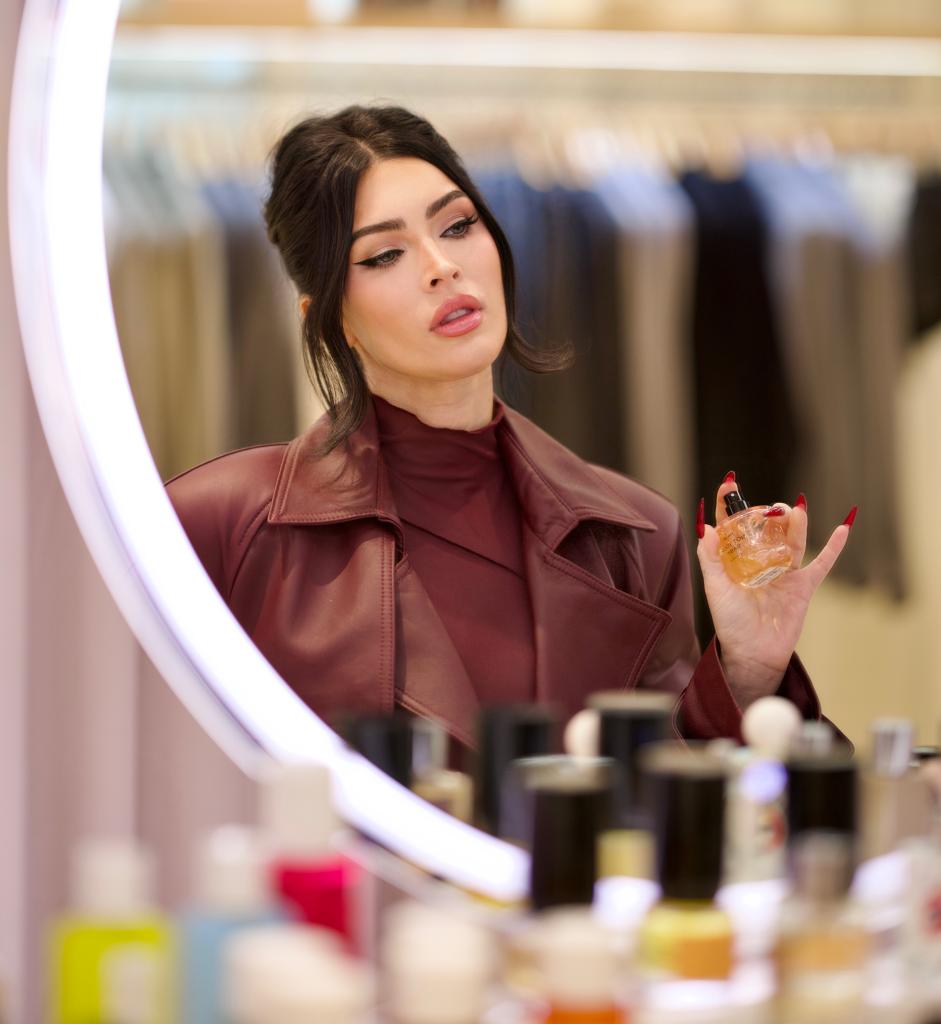 Riasan makeup yang soft. Foto: Dok. Diggzy/Shutterstock/Backgrid