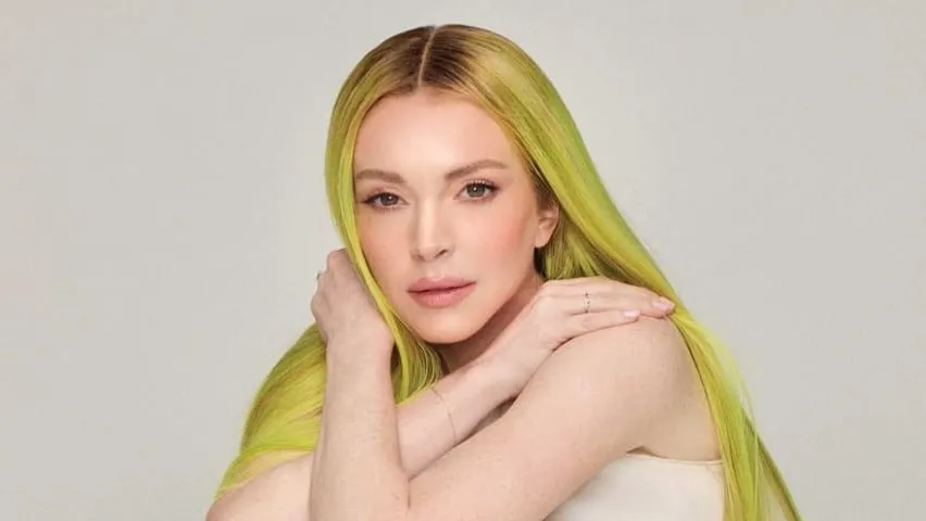Gaya Nyentrik Lindsay Lohan, Ubah Warna Rambut Jadi Hijau