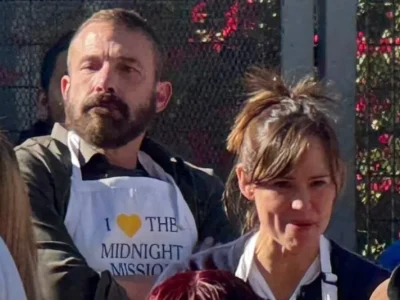 Ben Affleck dan Jennifer Garner merayakan Thanksgiving bersama. Foto: Dok. Juliano/X17online.com