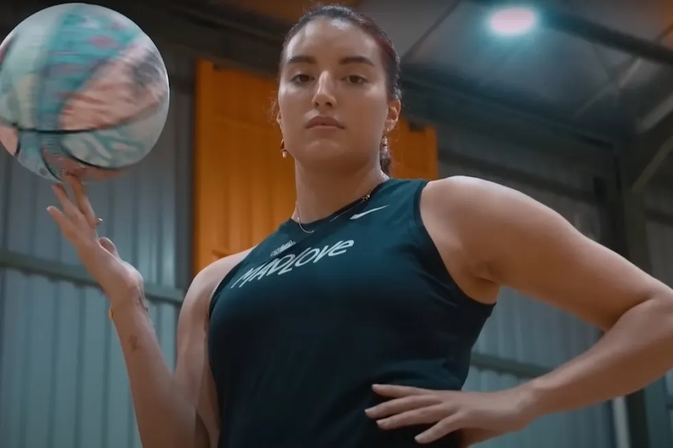 Tantang Istri Sandy Walsh, Denny Sumargo Kalah Tanding Basket