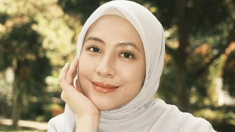 Adhisty Zara Mantap Berhijab Setelah Bintangi Film ‘Cinta dalam Ikhlas’