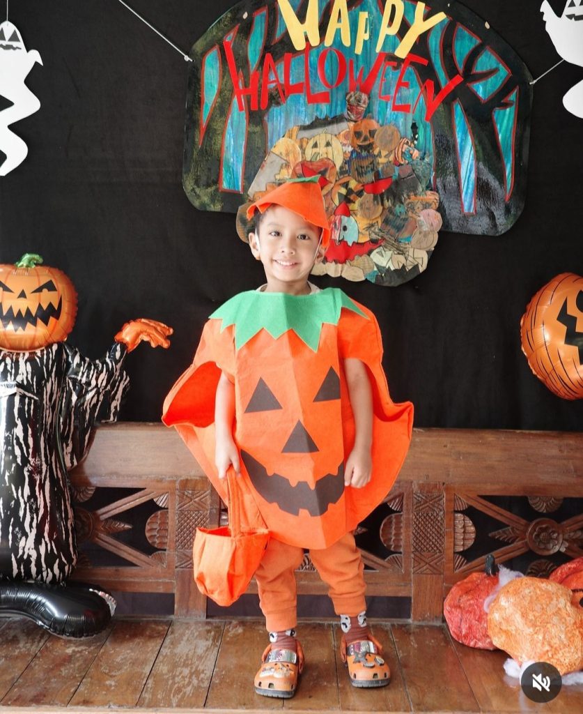 Anak selebgram Dorippu menjadi labu khas Halloween (Foto: Instagram/dorippu)