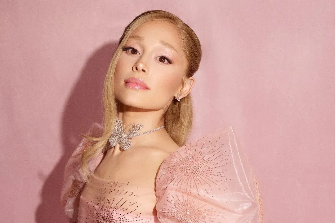 Fans Marah, Ariana Grande Tak Masuk Nominasi Grammy Awards