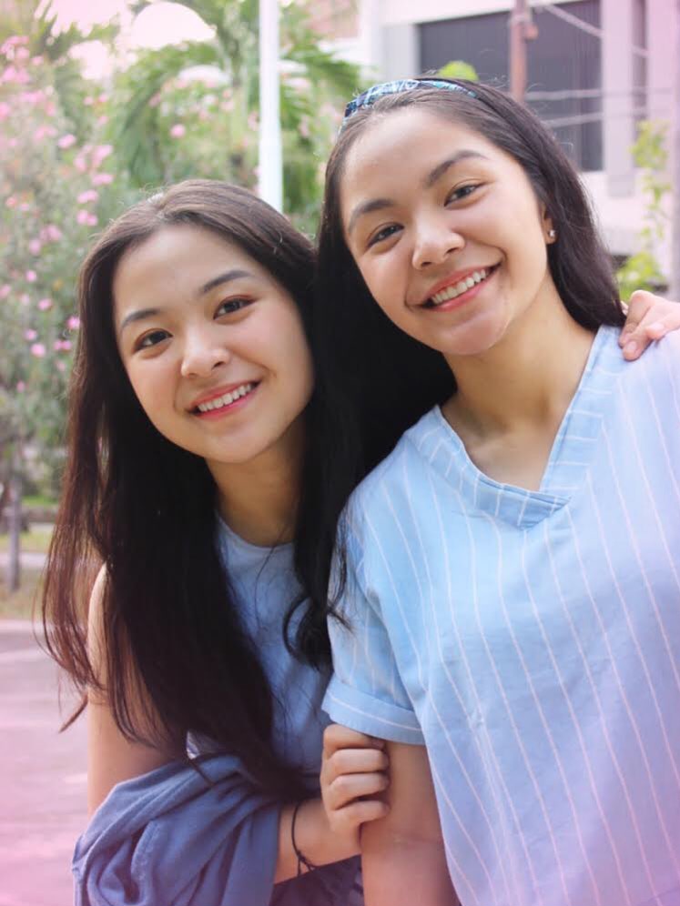 Potret Bernadya dengan kakaknya, Joy Celine (Foto: Instagram/joycelineeunikej)