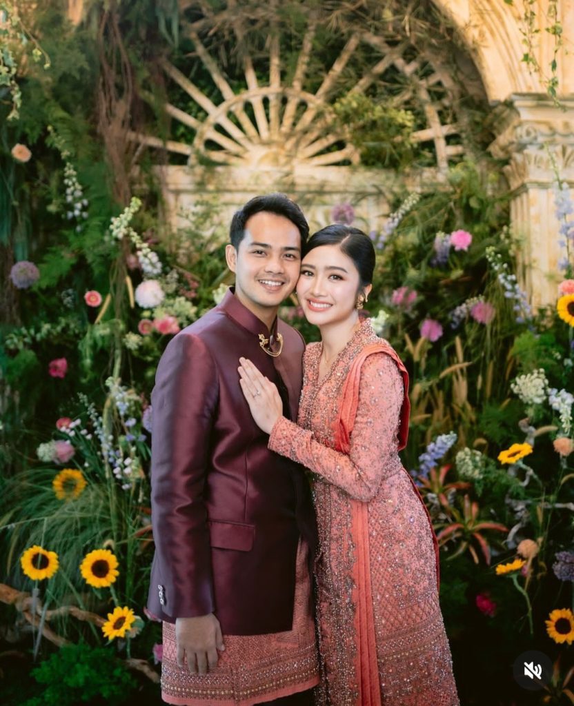 Foto lamaran Febby Rastanty dan Drajad Djumantara (Foto: Instagram/@febbyrastanty)