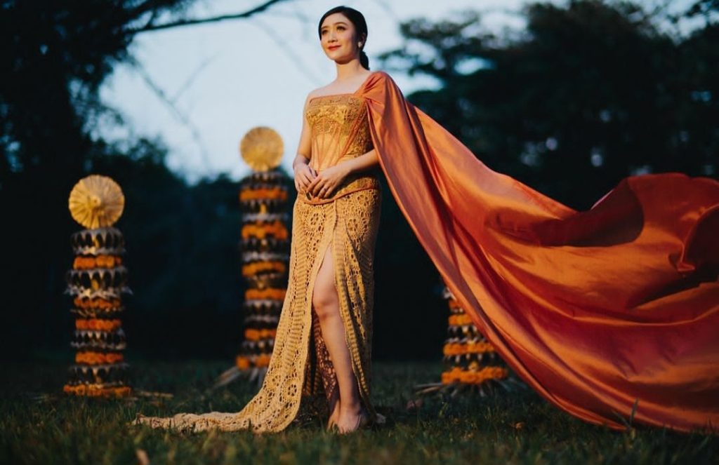 Febby Rastanty seolah sedang membocorkan pernikahannya (Foto: Instagram/@febbyrastanty)