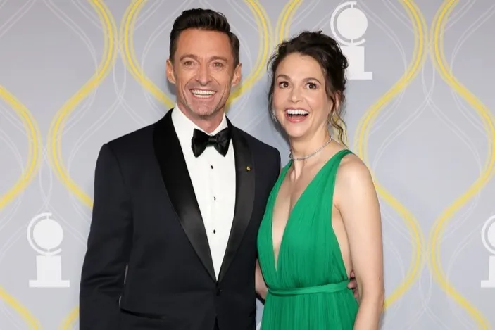 Hubungan Hugh Jackman dan Sutton Foster Makin Harmonis