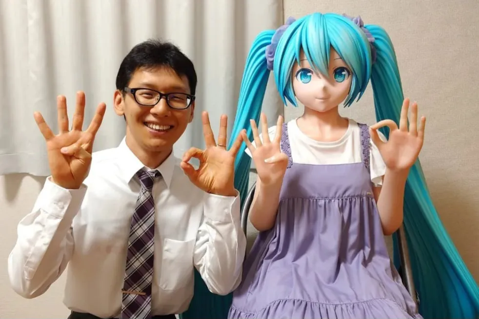 Unik, Pria Jepang Ini Rayakan Ultah Pernikahan ke-6 dengan Hatsune Miku