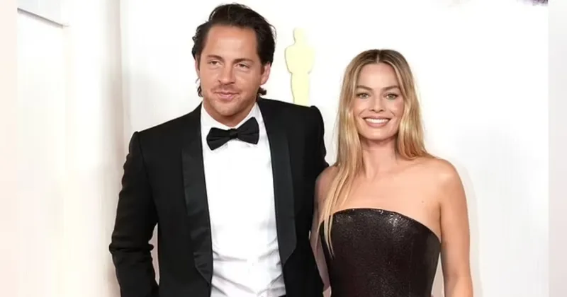 Kemunculan Perdana Anak Pertama Margot Robbie di Publik